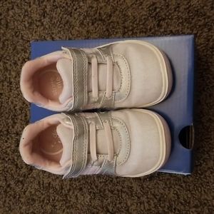 Stride Rite Thompson Iridescent Sneaker